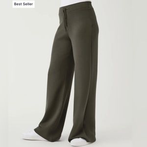 SPANX AirEssentials Wide Leg So Soft Pant Dark Palm Green Style: 50239Q  SP